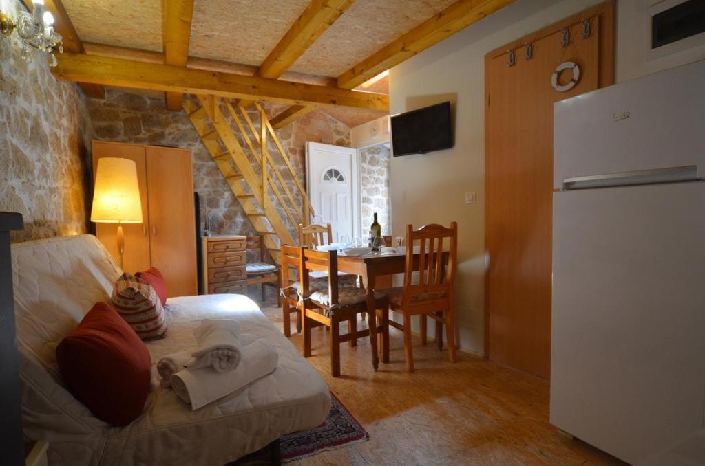 Studio Apartment La Maison de Catherine Rovinj Extérieur photo