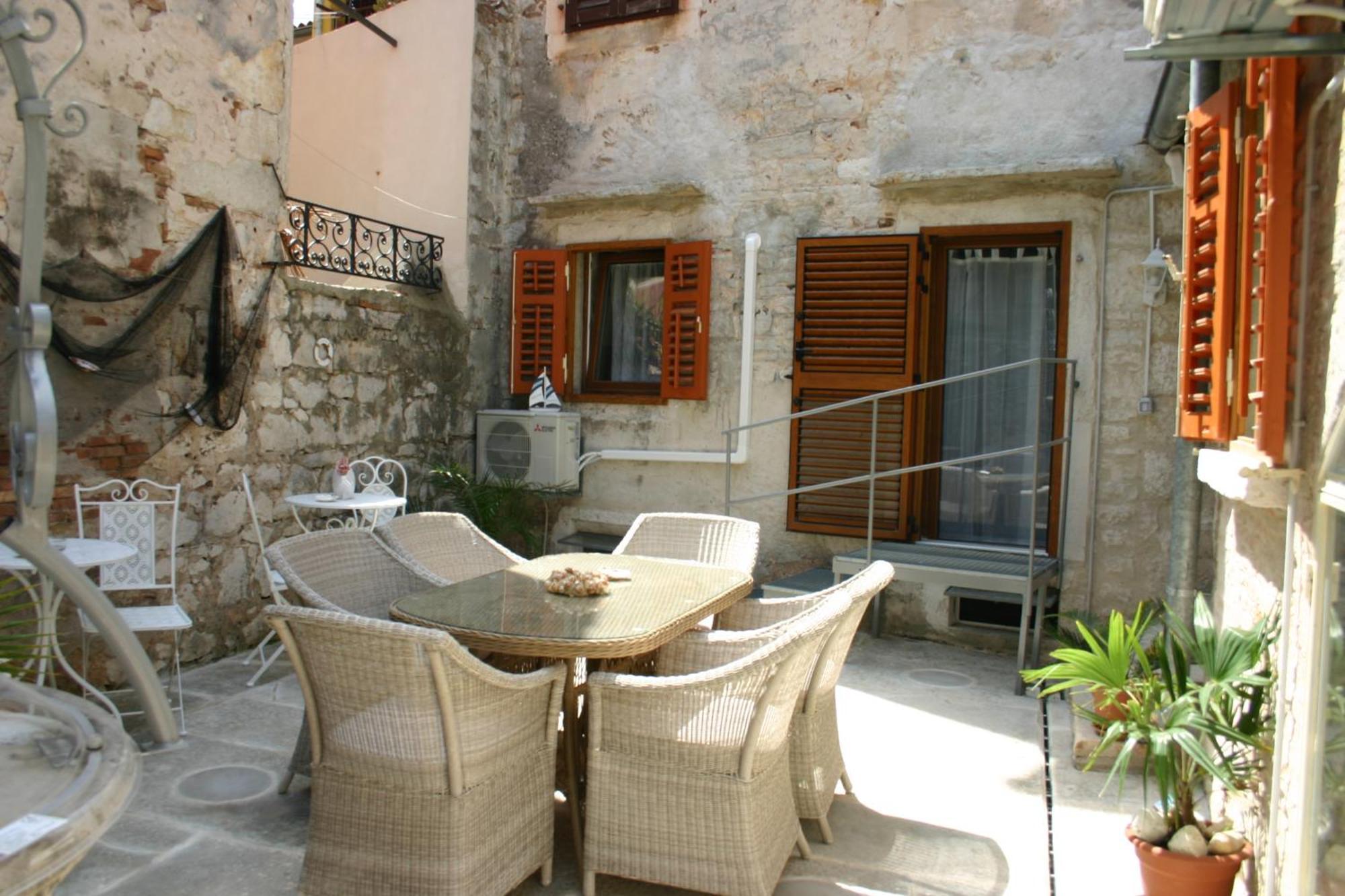 Studio Apartment La Maison de Catherine Rovinj Extérieur photo