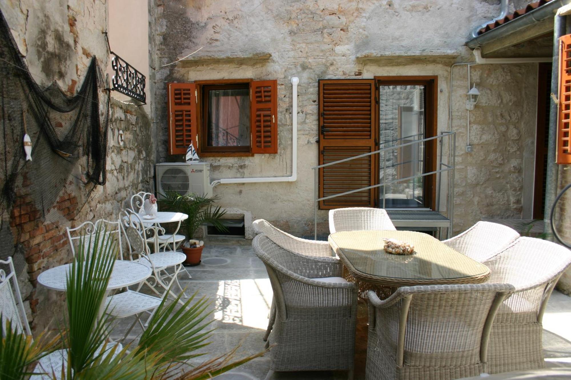 Studio Apartment La Maison de Catherine Rovinj Extérieur photo