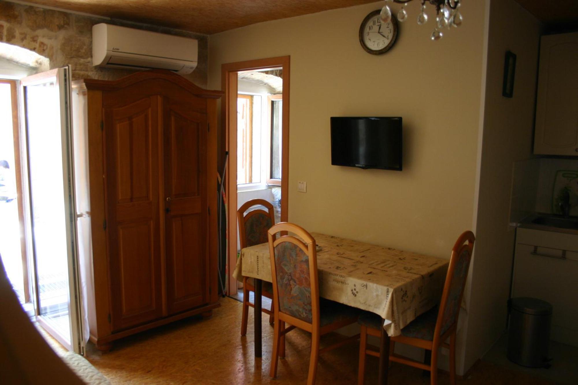Studio Apartment La Maison de Catherine Rovinj Extérieur photo